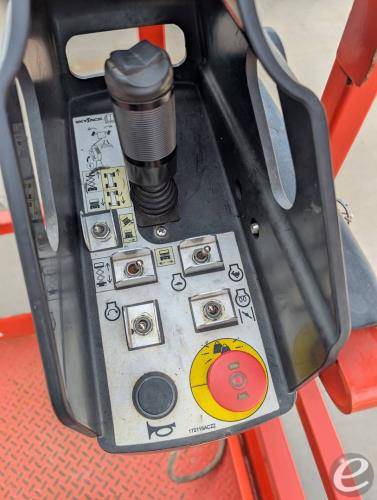 2023 Skyjack SJ6832RT