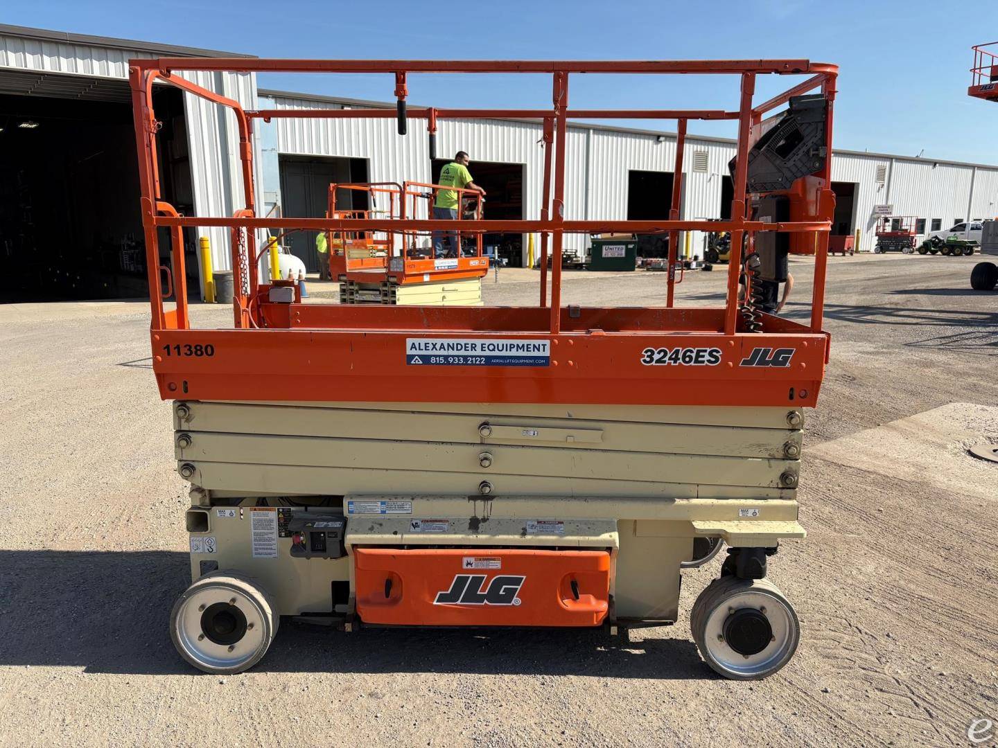 2011 JLG 3246ES