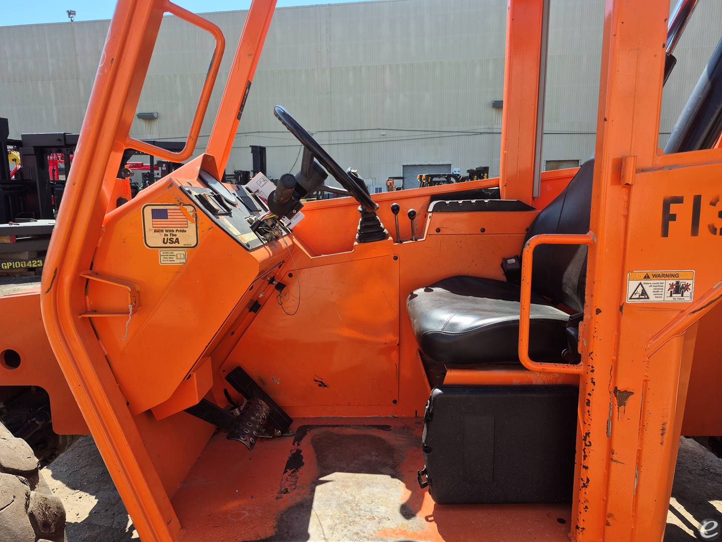 2017 JLG 6042