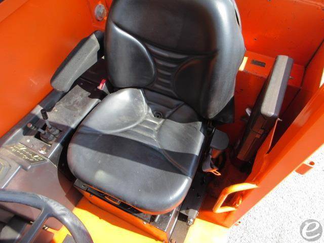 2017 JLG G15-44A