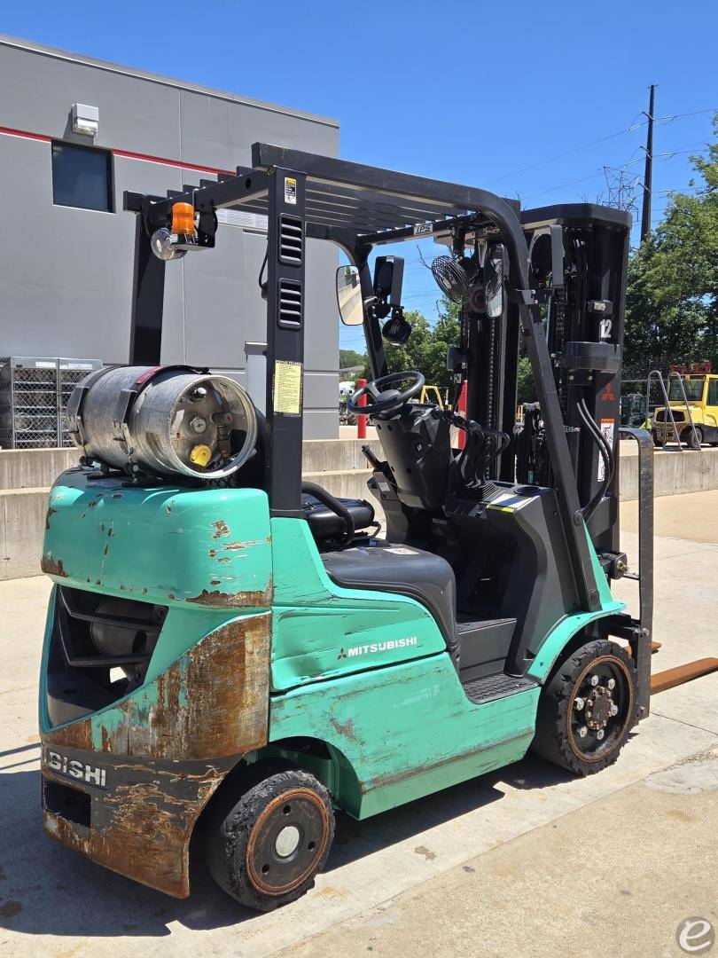 2020 Mitsubishi FGC20N