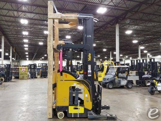 2015 Yale NR045 Electric Reach Truc...