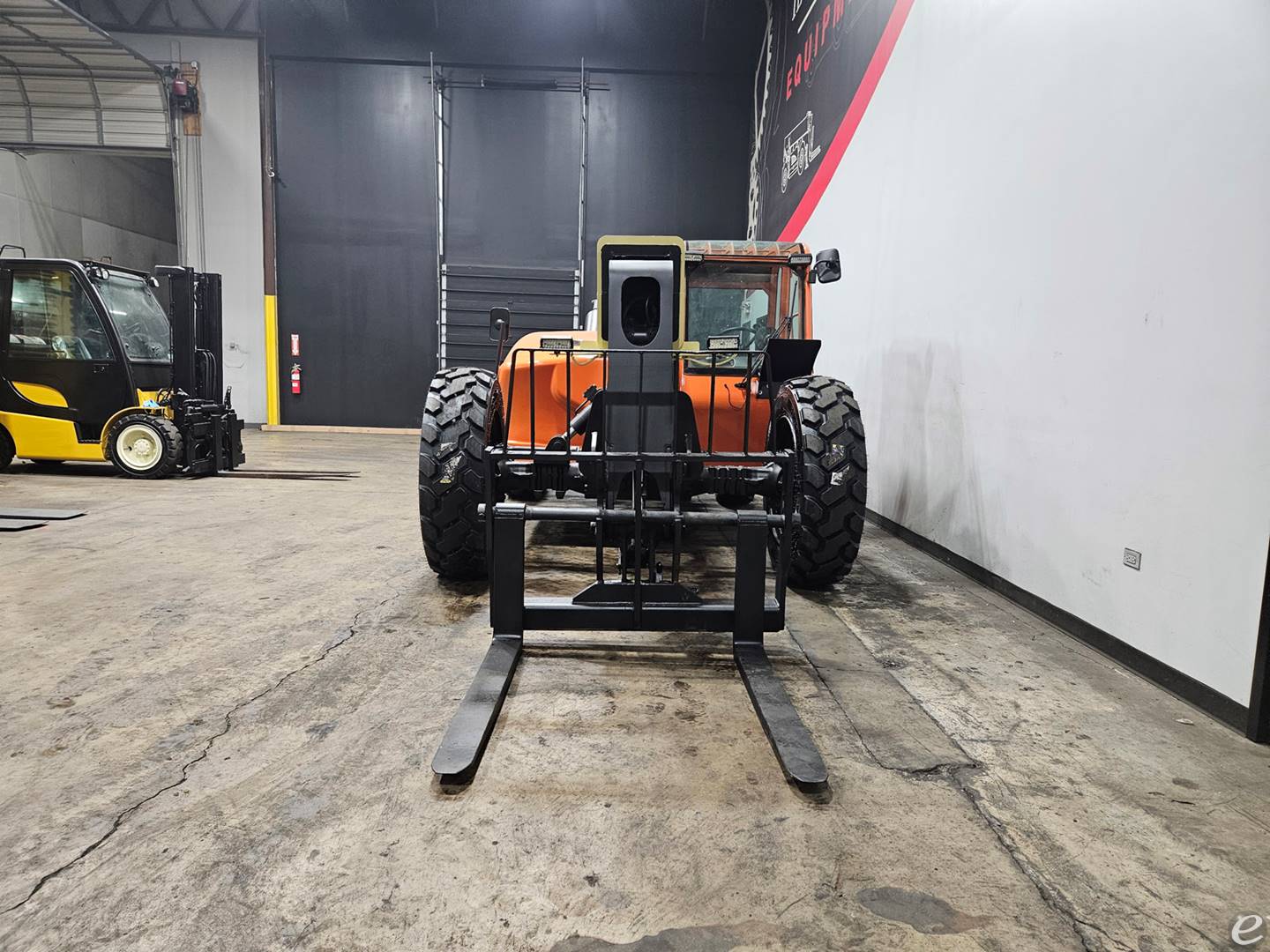 2011 JLG G6-42A