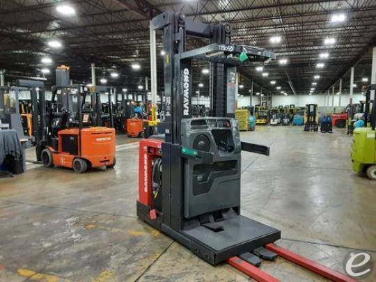 2000 Raymond EASI-OPC30TT Electric Order Picker - 123Forklift