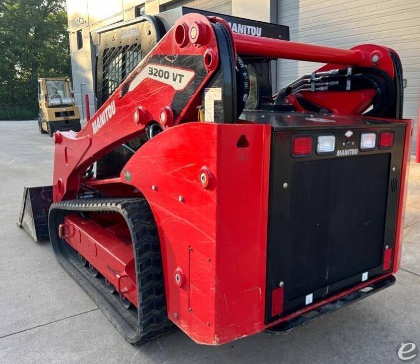 2022 Manitou 3200VT