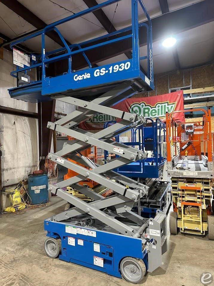 2017 Genie GS1930 Electric Scissor Lift - 123Forklift