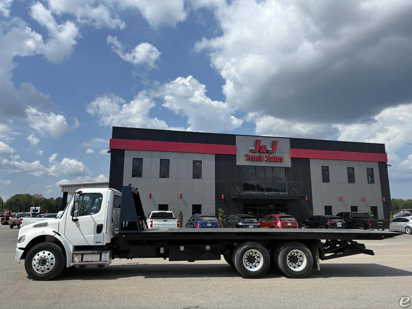 2006 Freightliner BUSINESS CLASS M2 106