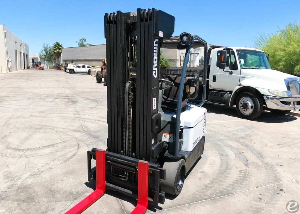 2003 Crown SC4020-35 Electric Forklift - 123Forklift