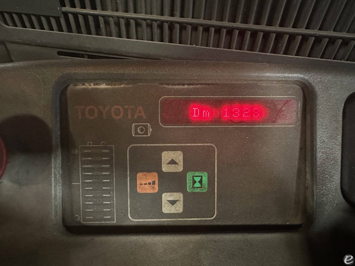 2012 Toyota 8BR233M240