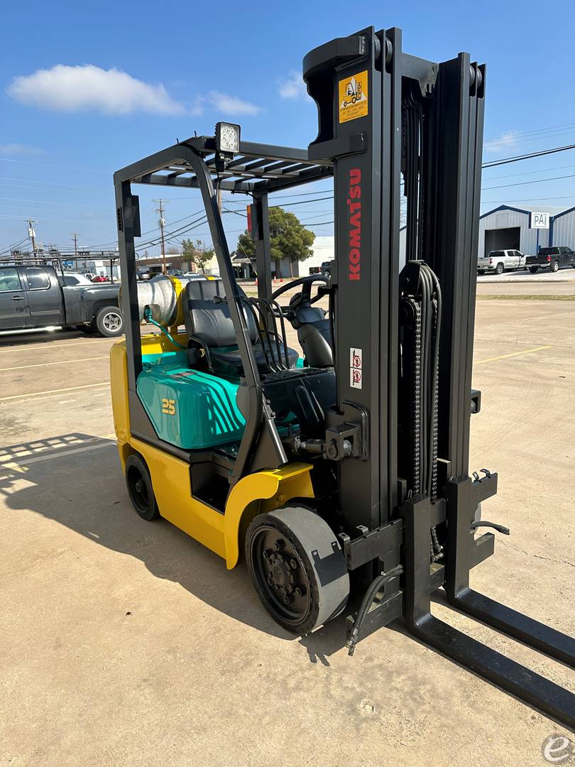  Komatsu FG25S1-12 LP Gas Forklift - 123Forklift