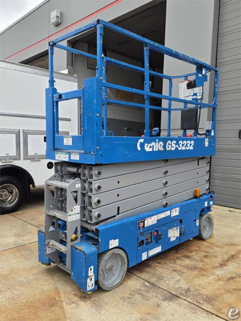 2016 Genie GS3232 Electric Scissor Lift - 123Forklift