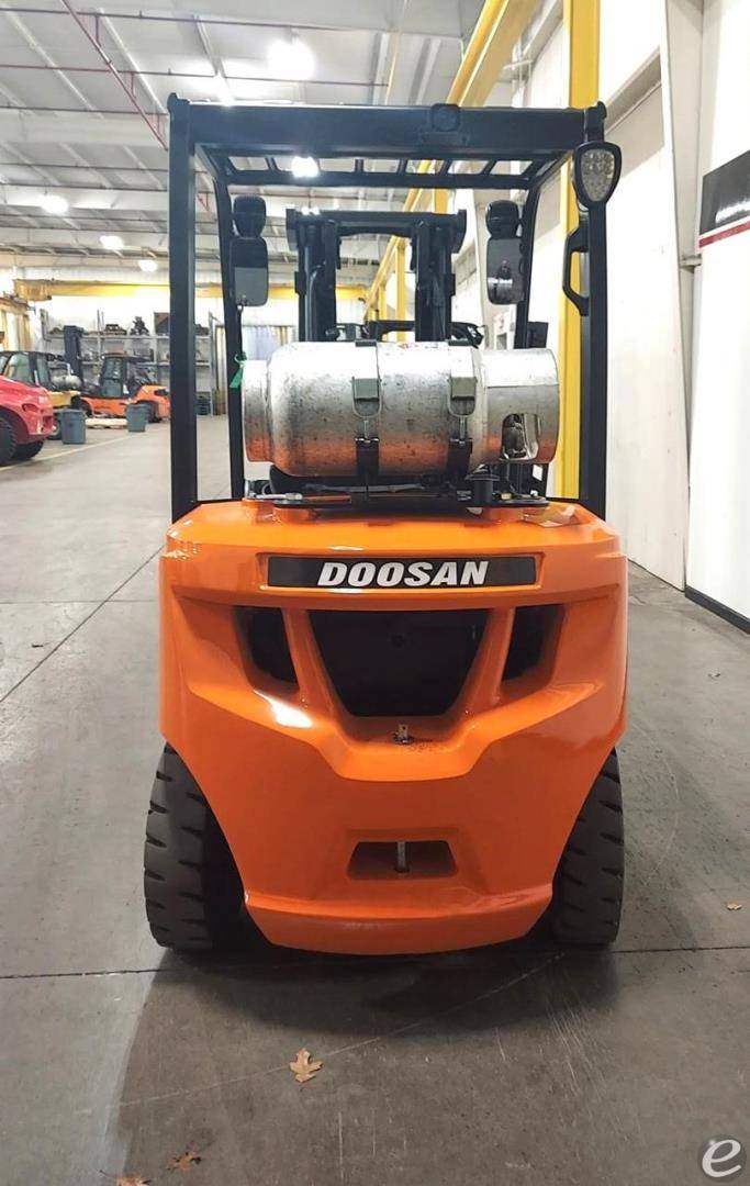 2022 Doosan G25E-7