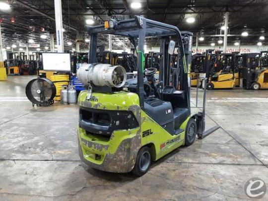 2022 Clark S25CL
