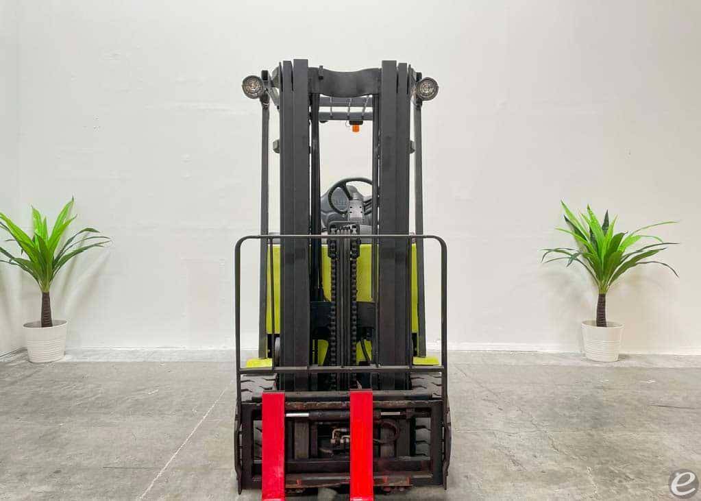 1987 Clark ECG25 Electric Forklift - 123Forklift