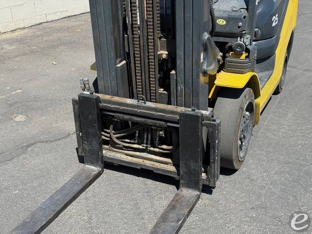 2017 Komatsu FG25ST-16