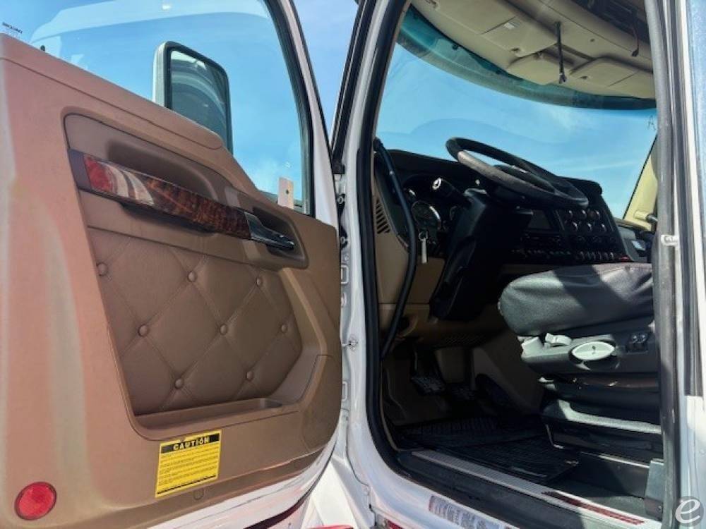 2018 Kenworth T880