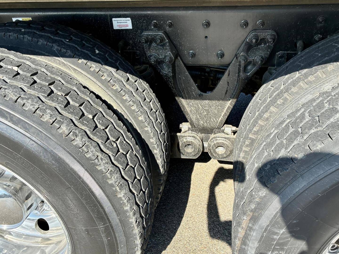 2020 Kenworth W990