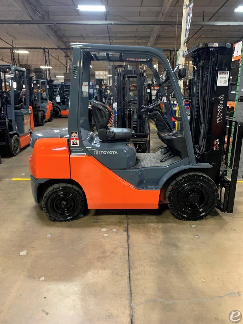 2018 Toyota 8FGU25 Gasoline Forklif...