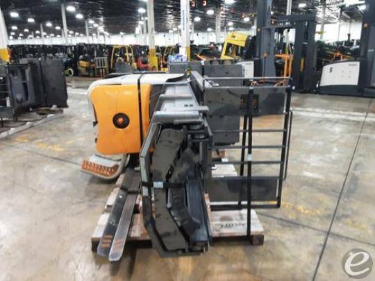 2016 Crown SP4050-30 Electric Order Picker - 123Forklift