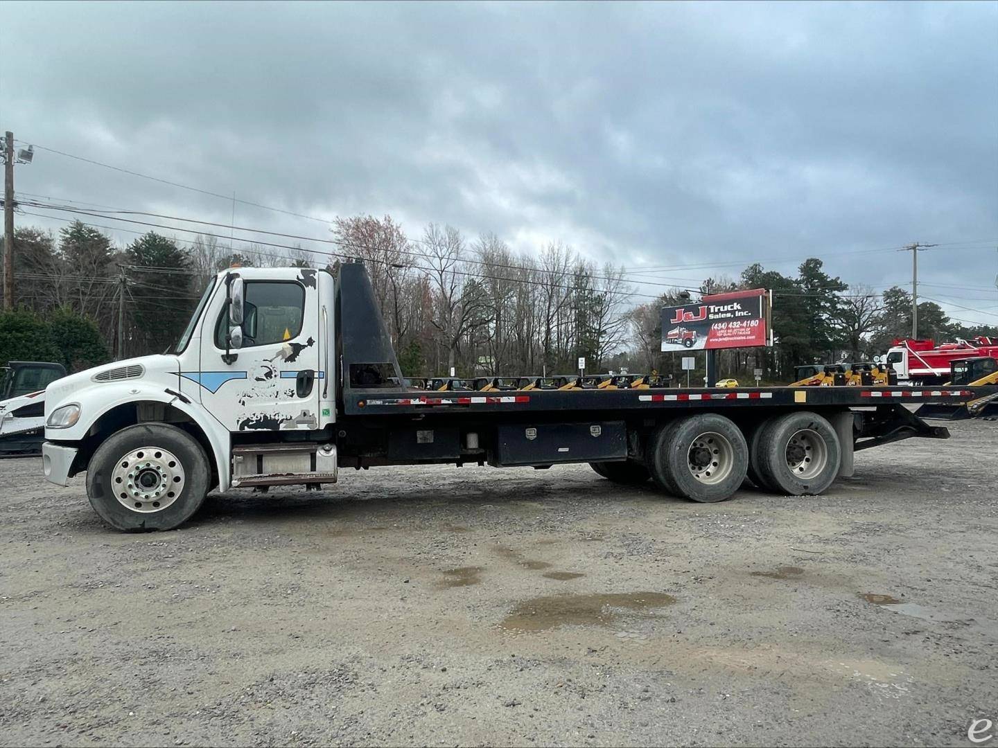 2006 Freightliner BUSINESS CLASS M2 106