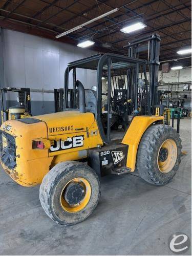2011 JCB 930