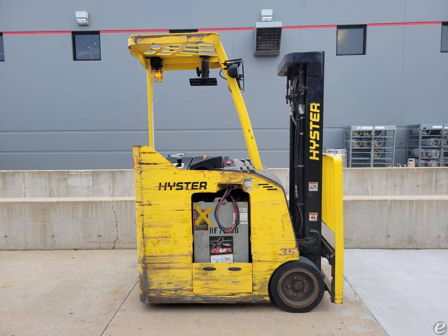 2017 Hyster E35HSD3 Electric Forklift - 123Forklift