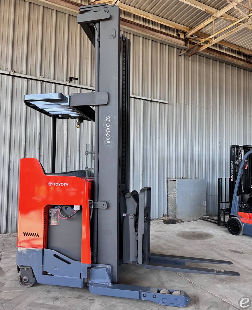 2017 Toyota 9BDRU15 Electric Reach Truck - 123Forklift