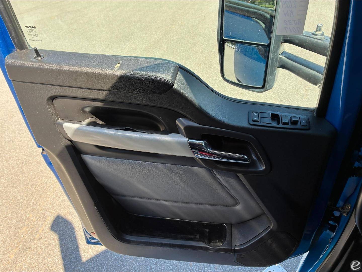 2024 Kenworth W990