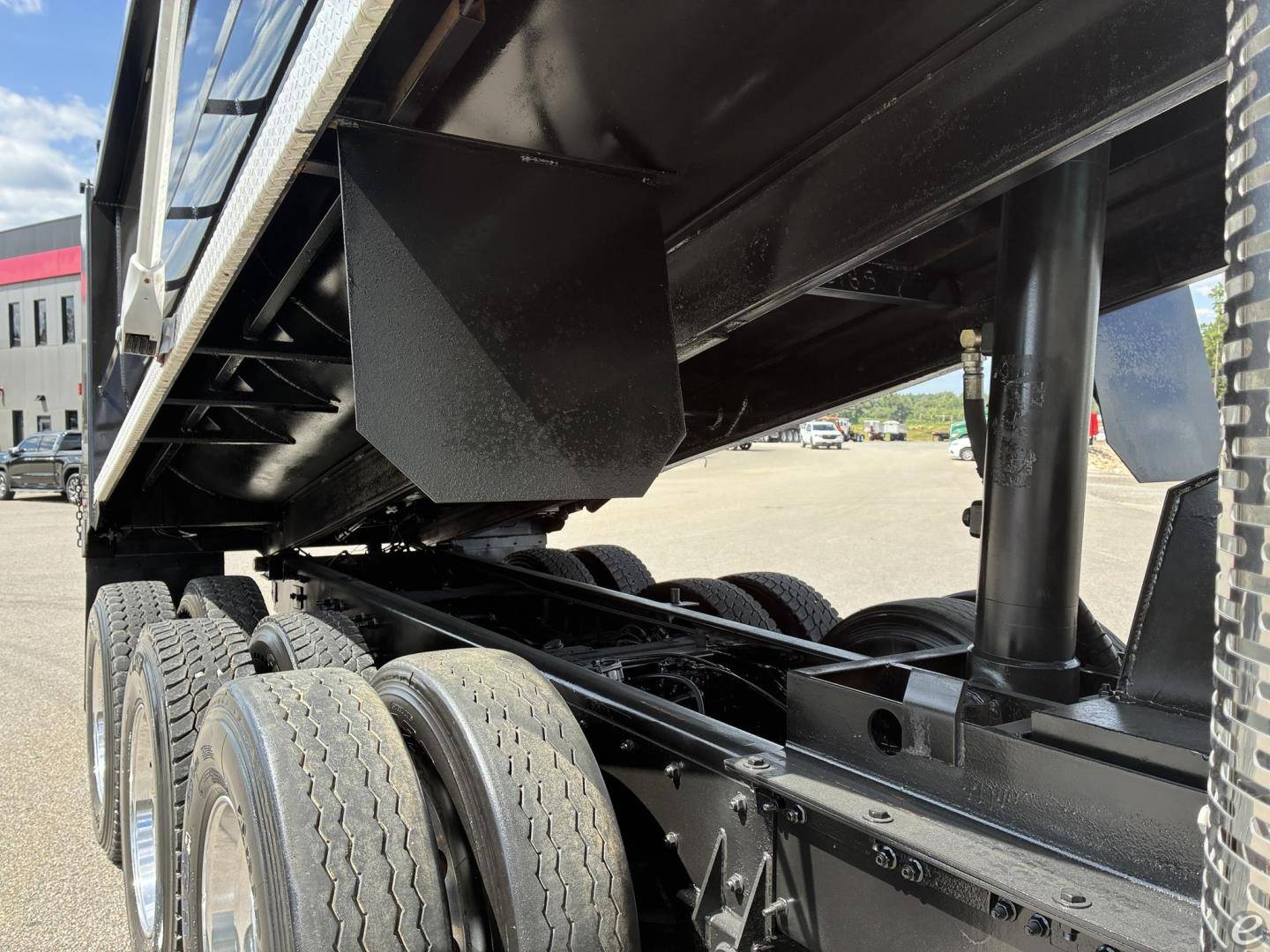 2018 Mack GRANITE GU713
