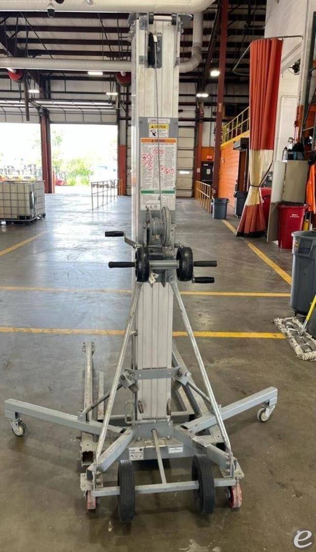 2020 Genie SLC24