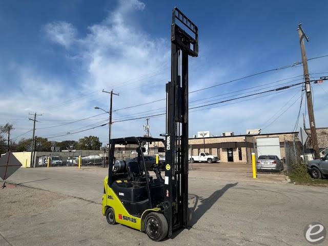 2021 Clark S25CL