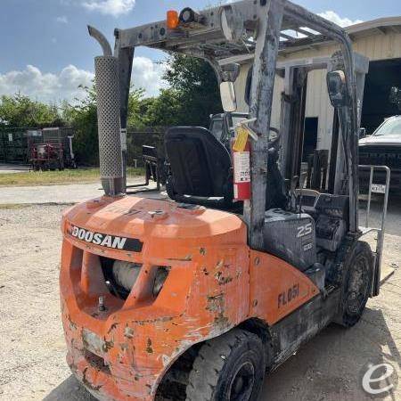 2019 Doosan D25S-7