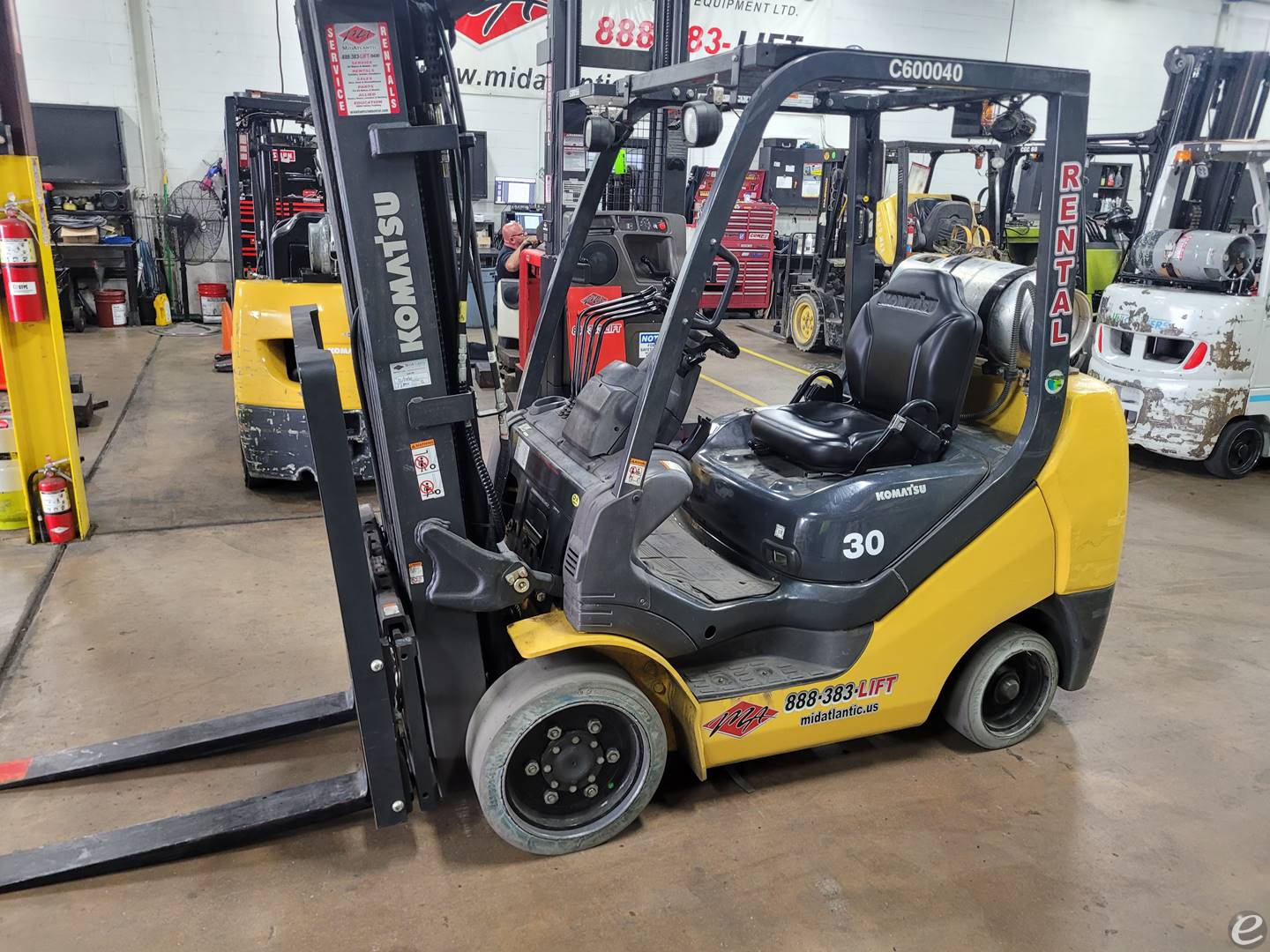 2018 Komatsu FG30SHT-16 LP Gas Fork...