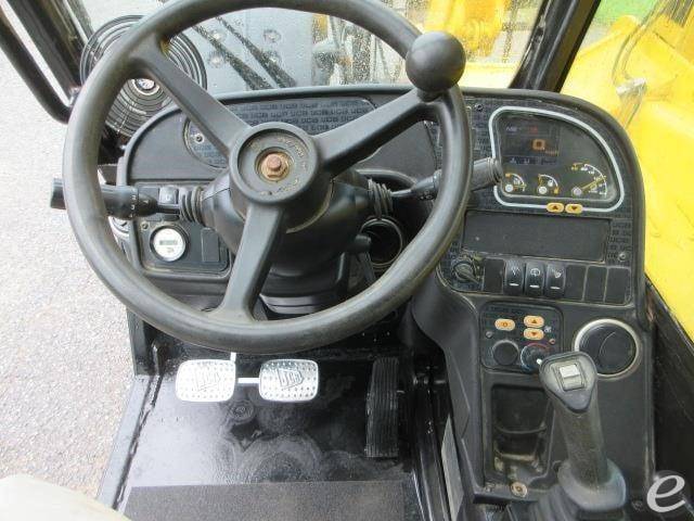 2017 JCB 509-42