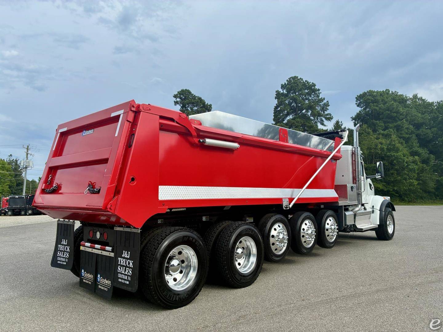 2027 Peterbilt 567