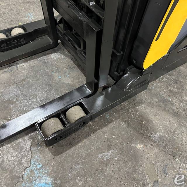 2022 Yale NR045EB