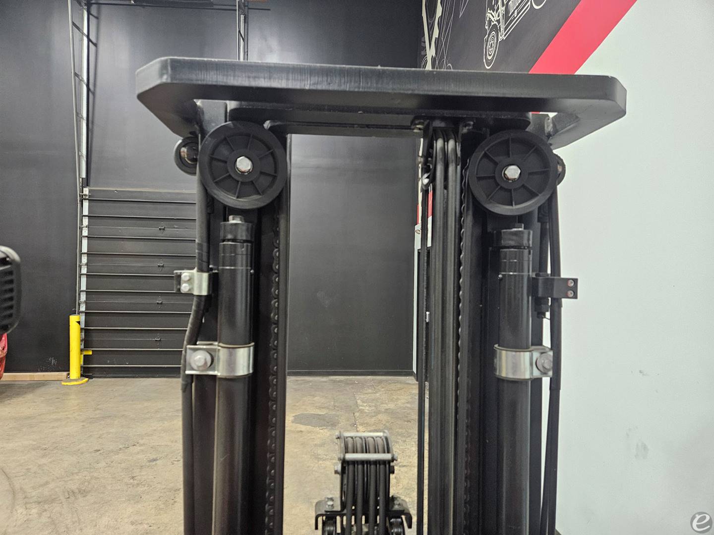2023 Viper Lift Trucks FB25
