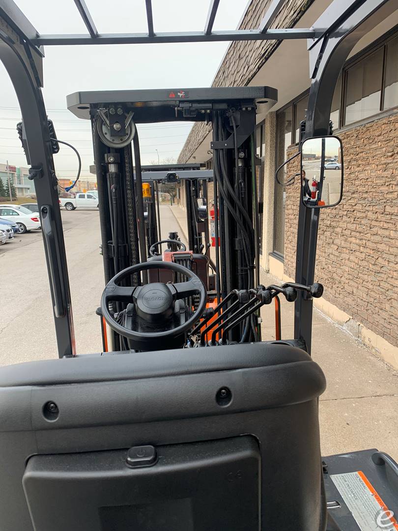 2017 Toyota 8FBCU25 Electric Forklift - 123Forklift