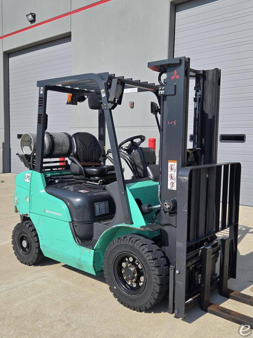 2020 Mitsubishi FG25N