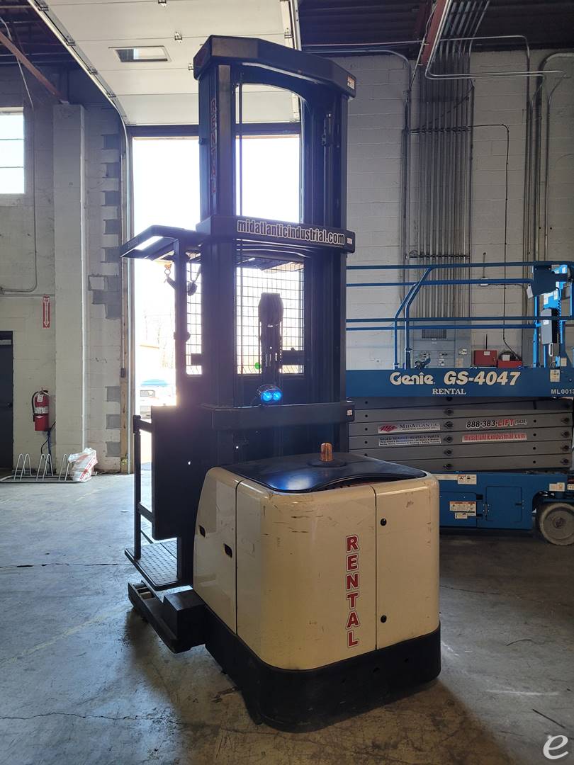 2012 Crown SP3520-30