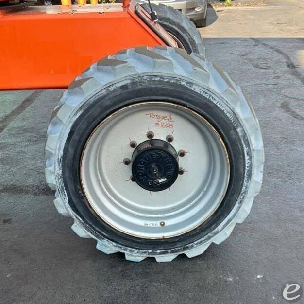 2014 JLG M600JP