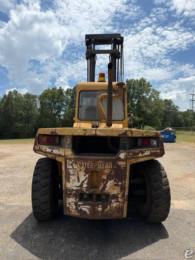 2000 Cat DP135