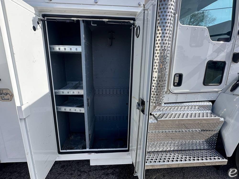 2017 Kenworth T270