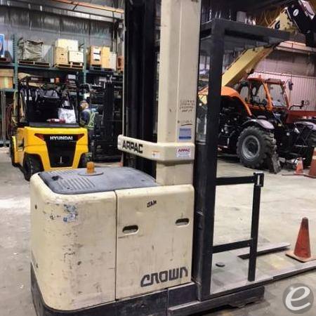 2000 Crown SP3000 Electric Order Picker - 123Forklift