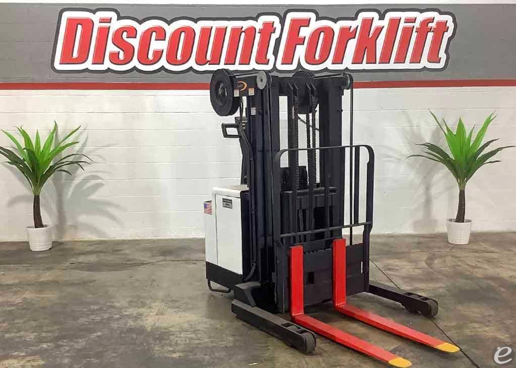 2005 Crown 30WRTT Electric Forklift - 123Forklift