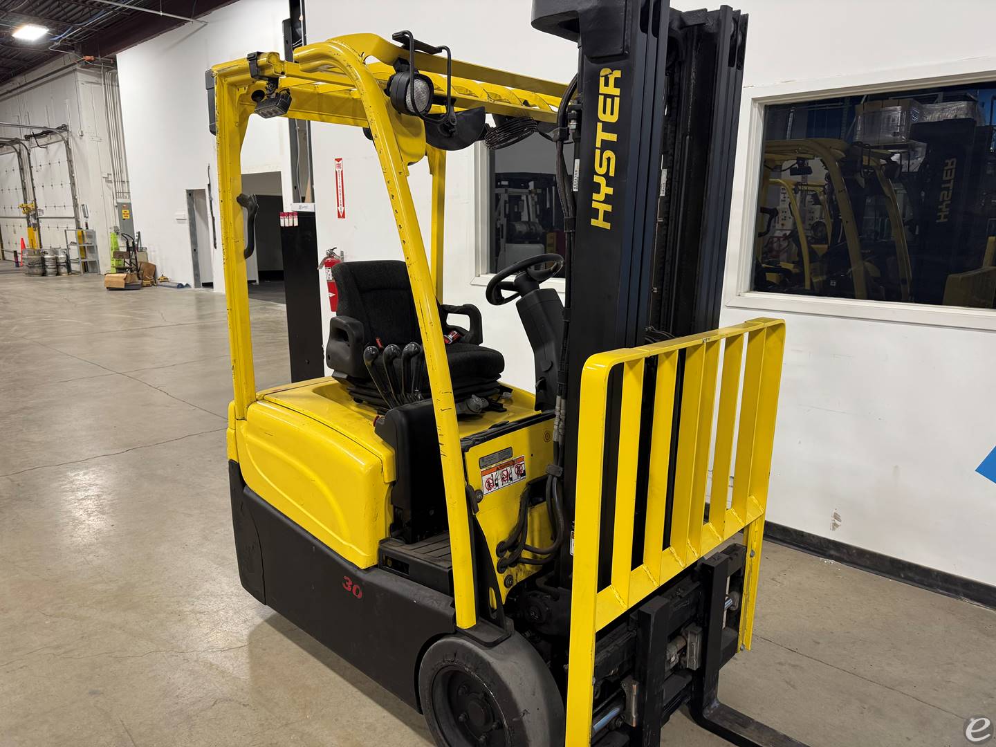 2017 Hyster J30XNT