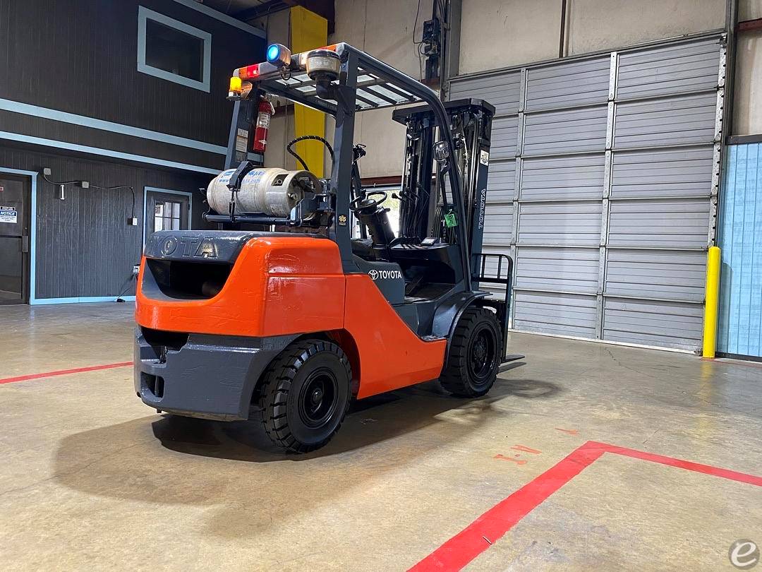 2017 Toyota 8FGU30 LP Gas Forklift