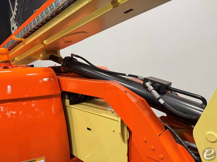 2013 JLG 600AJ