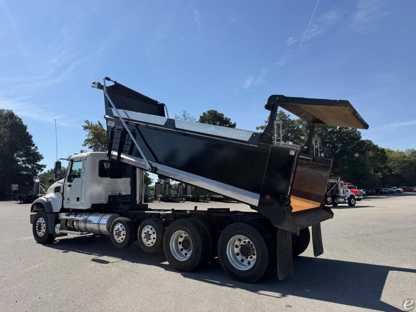 2025 Mack GRANITE 64FR