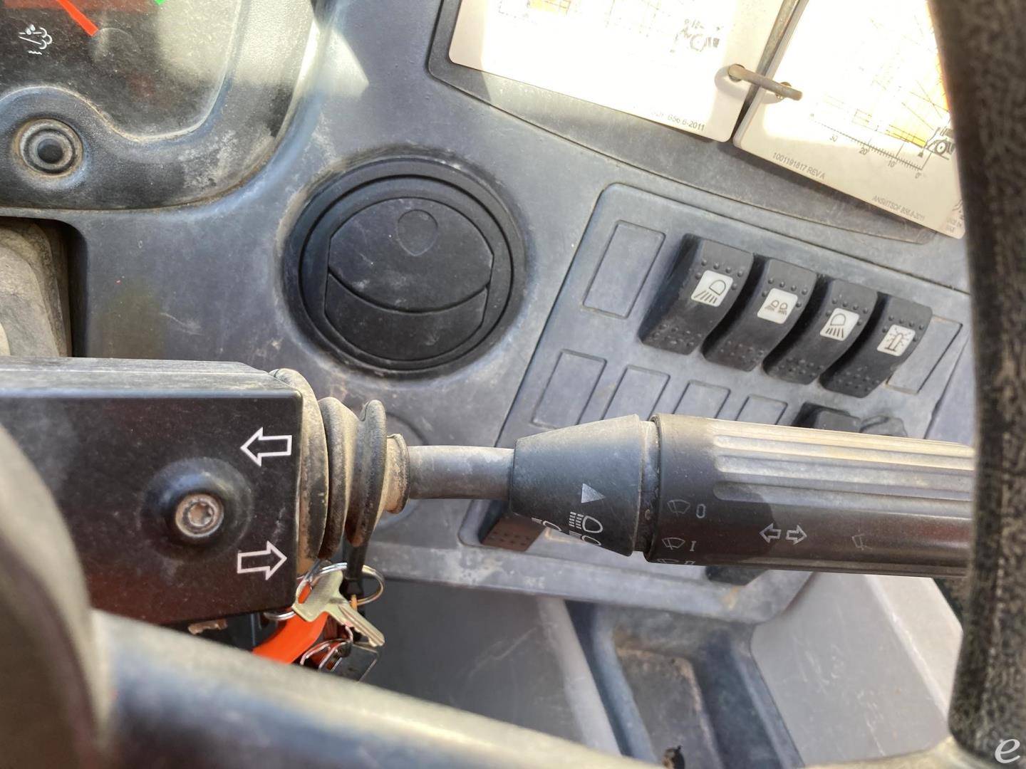 2015 JLG 1255